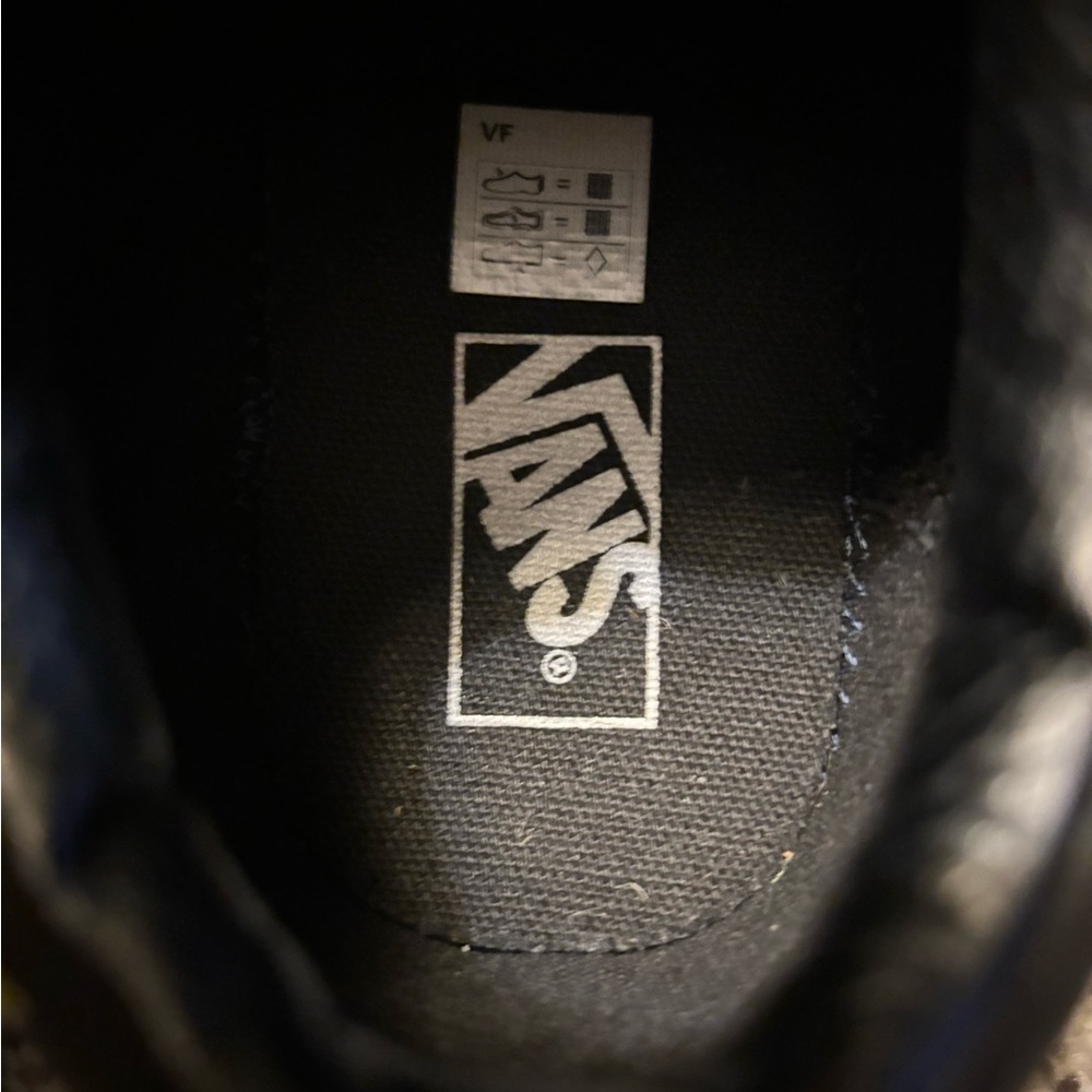 Brand new vans never worn - Picture 4 of 7